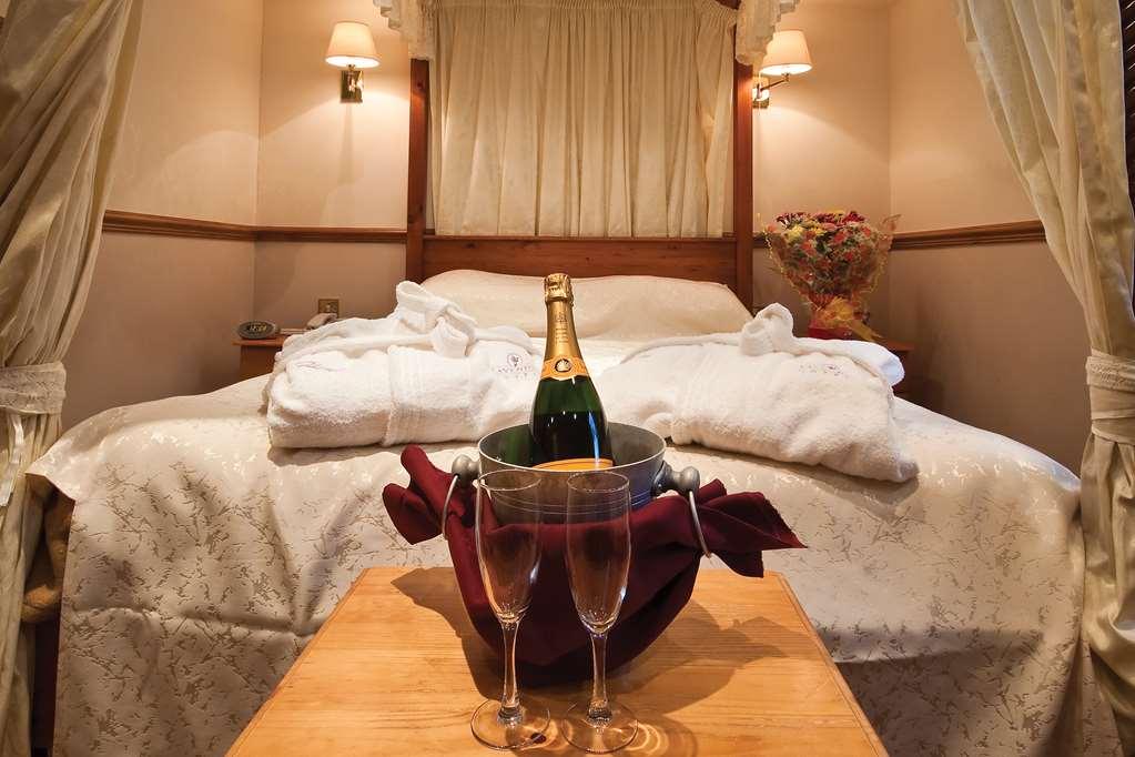 Bury Ramsbottom Old Mill Hotel And Leisure Club Servicios foto